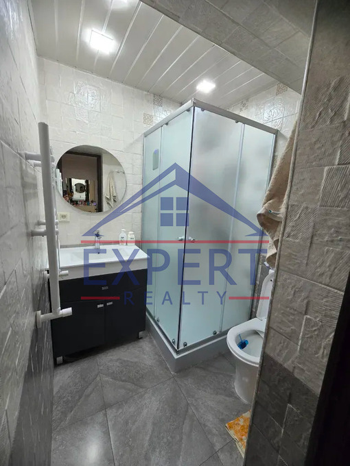 ԱՋԱՓՆՅԱԿ, ԳՐԻԳՈՐ ԶՈՀՐԱՊԻ ՓՈՂՈՑ, 2 ՀԱՐԿԱՆԻ ԱՌԱՆՁՆԱՏՈՒՆ
