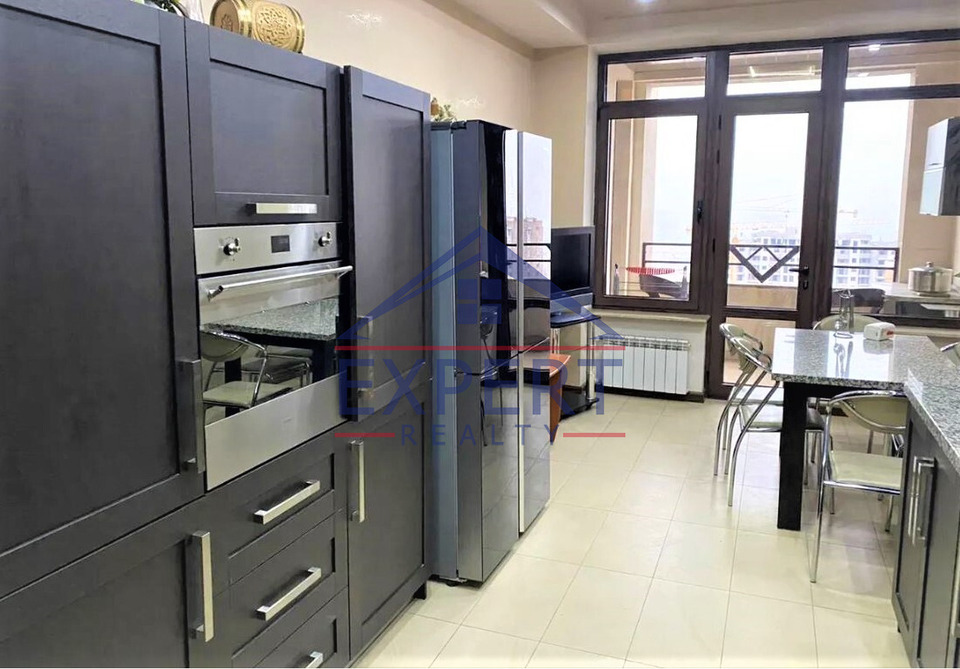 ԱՐԱԲԿԻՐ, ՄԱՐՈ ՄԱՐԳԱՐՅԱՆ ՓՈՂՈՑ, 3 ՍԵՆՅԱԿ
