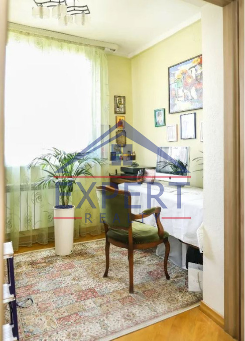 ԱՐԱԲԿԻՐ, ՀՐԱՉՅԱ ՔՈՉԱՐ ՓՈՂՈՑ, 4 ՍԵՆՅԱԿ