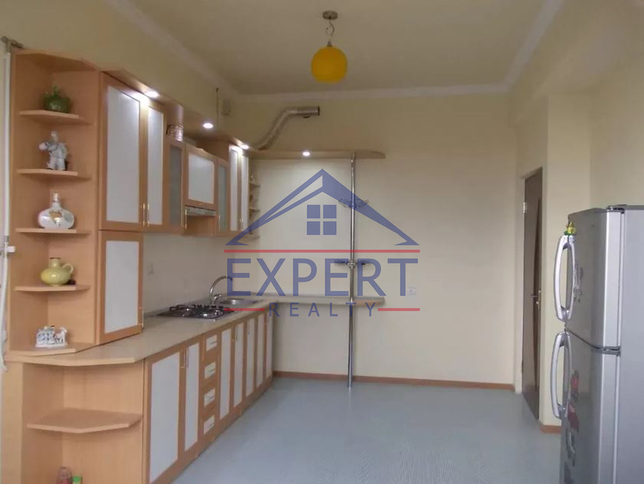 ՔԱՆԱՔԵՌ-ԶԵՅԹՈՒՆ,ՊԱՐՈՒՅՐ ՍԵՎԱԿԻ ՓՈՂՈՑ,4 ՍԵՆՅԱԿ