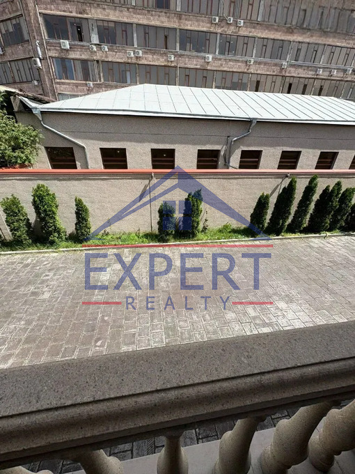 ԱՐԱԲԿԻՐ, ՀԱԿՈԲ ՀԱԿՈԲՅԱՆ ՓՈՂՈՑ, 3 ՀԱՐԿԱՆԻ ԹԱՈՒՆՀԱՈՒՍ