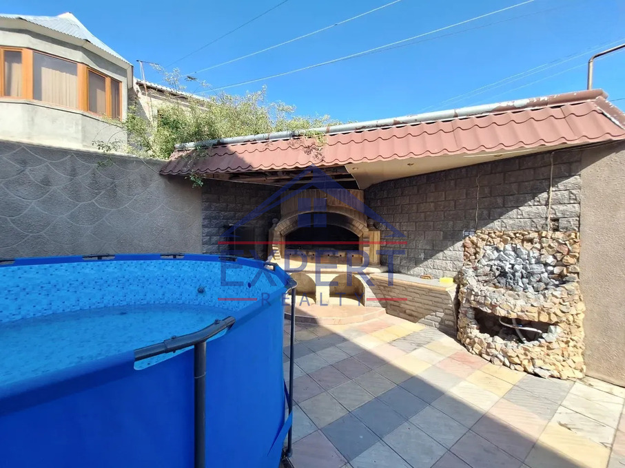 ԴԱՎԹԱՇԵՆ, 10-ՐԴ ՓՈՂՈՑ, 2 ՀԱՐԿԱՆԻ ԱՌԱՆՁՆԱՏՈՒՆ