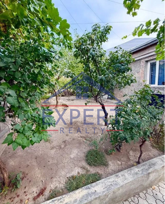 ԱՋԱՓՆՅԱԿ, ԳՐԻԳՈՐ ԶՈՀՐԱՊԻ ՓՈՂՈՑ, 2 ՀԱՐԿԱՆԻ ԱՌԱՆՁՆԱՏՈՒՆ