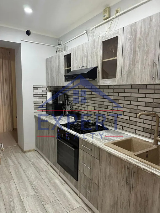 ԷՐԵԲՈՒՆԻ, ԱԹՈՅԱՆ ՓՈՂՈՑ, 2 ՍԵՆՅԱԿ