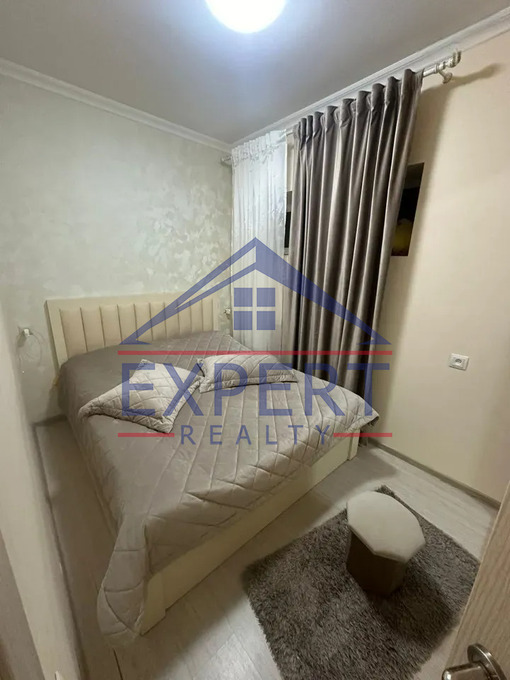 ԷՐԵԲՈՒՆԻ, ԱԹՈՅԱՆ ՓՈՂՈՑ, 2 ՍԵՆՅԱԿ