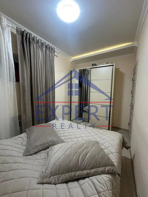 ԷՐԵԲՈՒՆԻ, ԱԹՈՅԱՆ ՓՈՂՈՑ, 2 ՍԵՆՅԱԿ