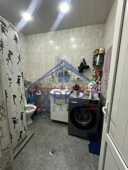 ԷՐԵԲՈՒՆԻ, ԱԹՈՅԱՆ ՓՈՂՈՑ, 2 ՍԵՆՅԱԿ