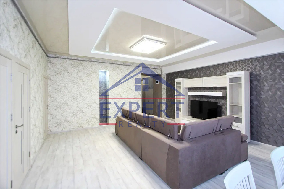 ԿԵՆՏՐՈՆ, ԱԼԵՔ ՄԱՆՈՒԿՅԱՆ, 4 ՍԵՆՅԱԿ