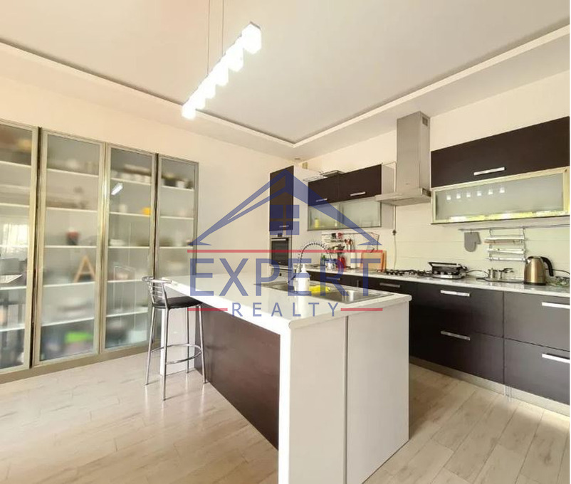 ՆՈՐ ՆՈՐՔ, ԲԱԳՐԵՎԱՆԴ ԹԱՂԱՄԱՍ, 5 ՍԵՆՅԱԿ