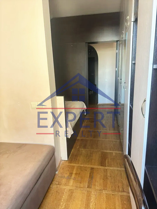 ԱՐԱԲԿԻՐ, ՄԱՄԻԿՈՆՅԱՆՑ ՓՈՂՈՑ, 3 ՍԵՆՅԱԿ