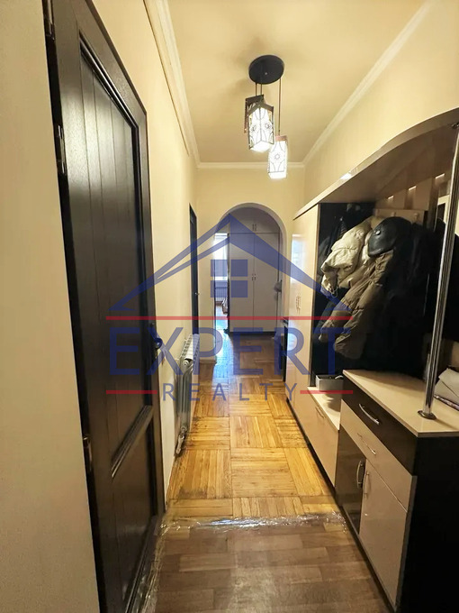 ԱՐԱԲԿԻՐ, ՄԱՄԻԿՈՆՅԱՆՑ ՓՈՂՈՑ, 3 ՍԵՆՅԱԿ