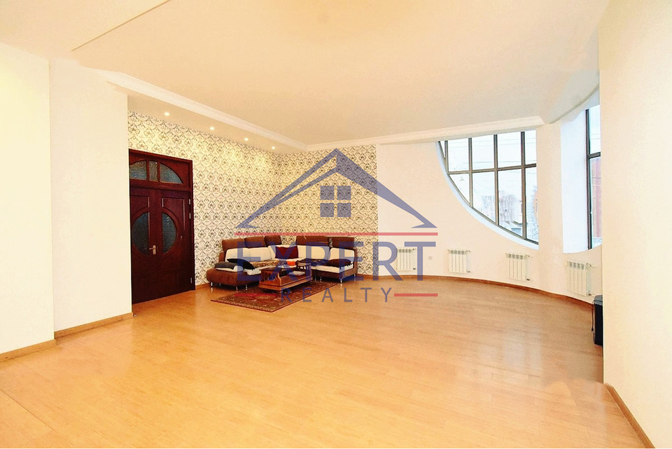 ՄԱԼԱԹԻԱ ՍԵԲԱՍՏԻԱ, ՆՈՅ ԹԱՂԱՄԱՍ, 8+ ՍԵՆՅԱԿ