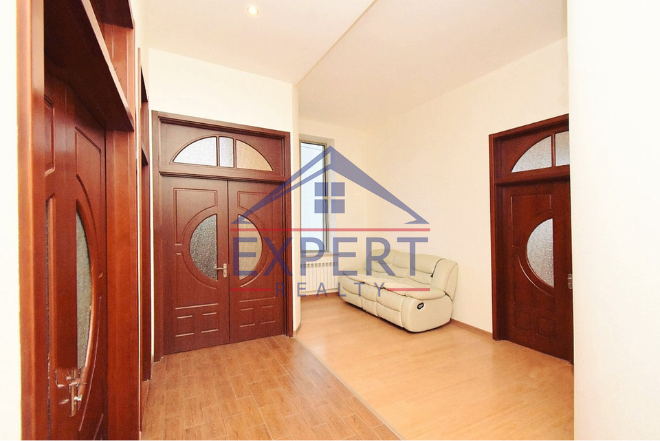 ՄԱԼԱԹԻԱ ՍԵԲԱՍՏԻԱ, ՆՈՅ ԹԱՂԱՄԱՍ, 8+ ՍԵՆՅԱԿ