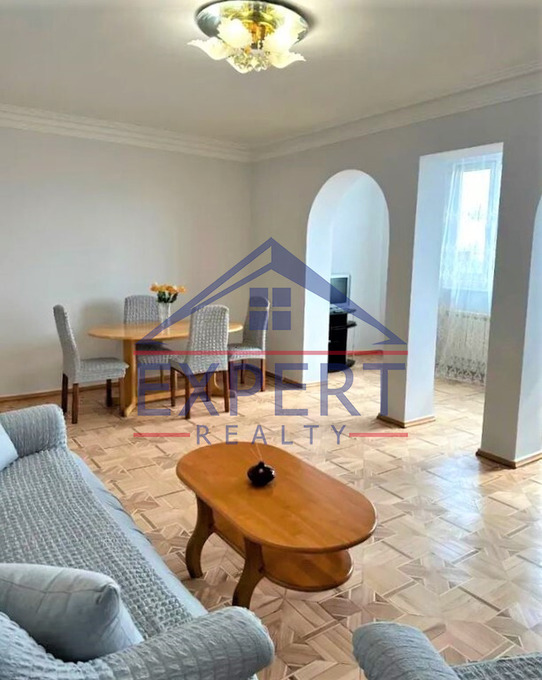 ՔԱՆԱՔԵՌ-ԶԵՅԹՈՒՆ, ՊԱՐՈՒՅՐ ՍԵՒԱԿԻ ՓՈՂՈՑ,  4 ՍԵՆՅԱԿ