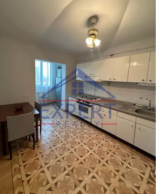 ՔԱՆԱՔԵՌ-ԶԵՅԹՈՒՆ, ՊԱՐՈՒՅՐ ՍԵՒԱԿԻ ՓՈՂՈՑ,  4 ՍԵՆՅԱԿ