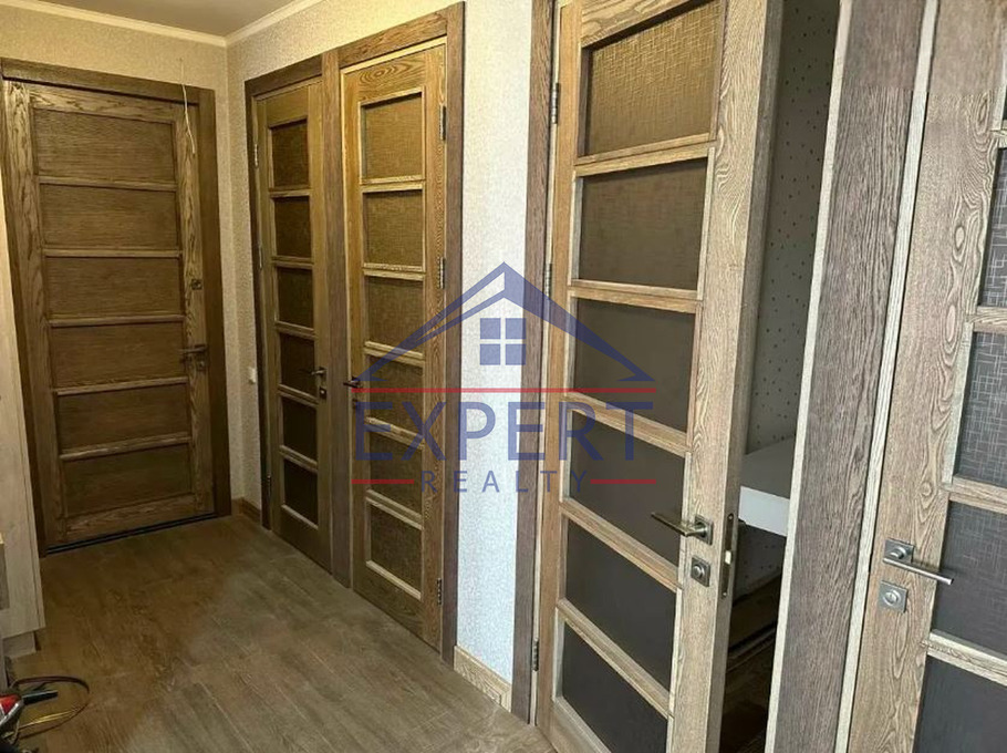 ԱՐԱԲԿԻՐ, ԱՐԱՄ ԽԱՉԱՏՐՅԱՆ, 4 ՍԵՆՅԱԿ