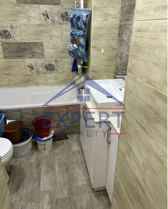 ԱՐԱԲԿԻՐ, ԱՐԱՄ ԽԱՉԱՏՐՅԱՆ, 4 ՍԵՆՅԱԿ