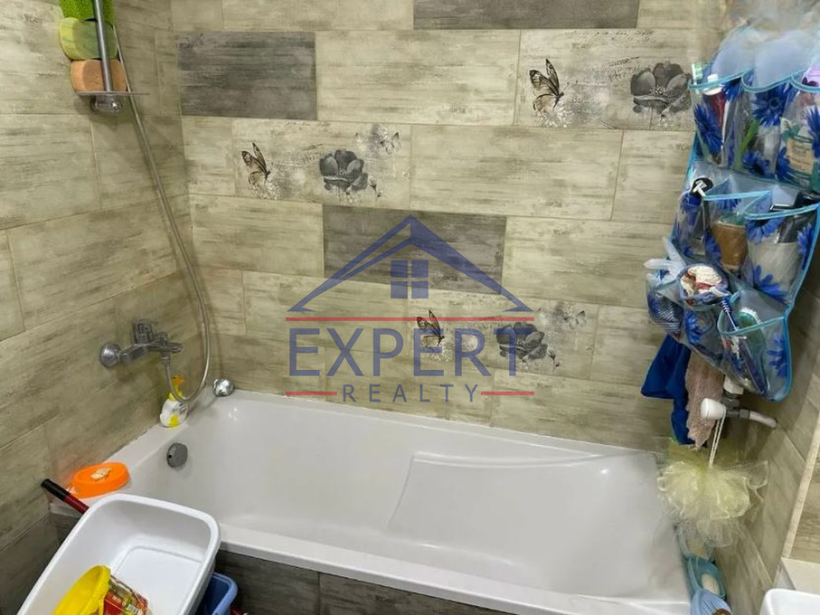 ԱՐԱԲԿԻՐ, ԱՐԱՄ ԽԱՉԱՏՐՅԱՆ, 4 ՍԵՆՅԱԿ