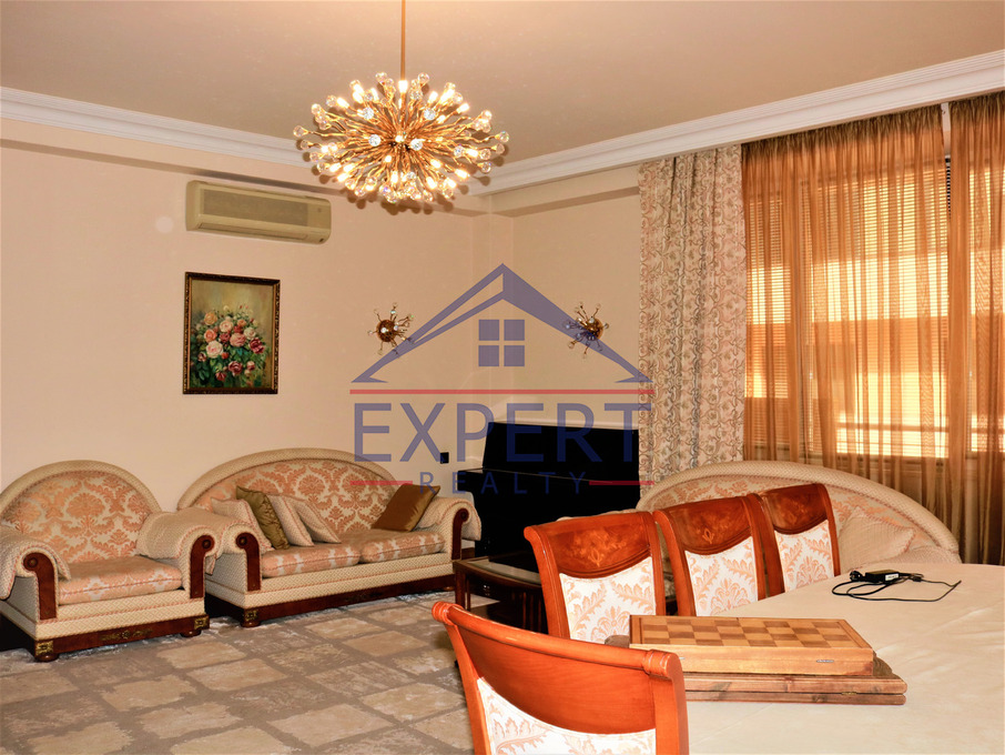 ԿԵՆՏՐՈՆ, ՊՈՒՇԿԻՆԻ ՓՈՂՈՑ, 6 ՍԵՆՅԱԿ