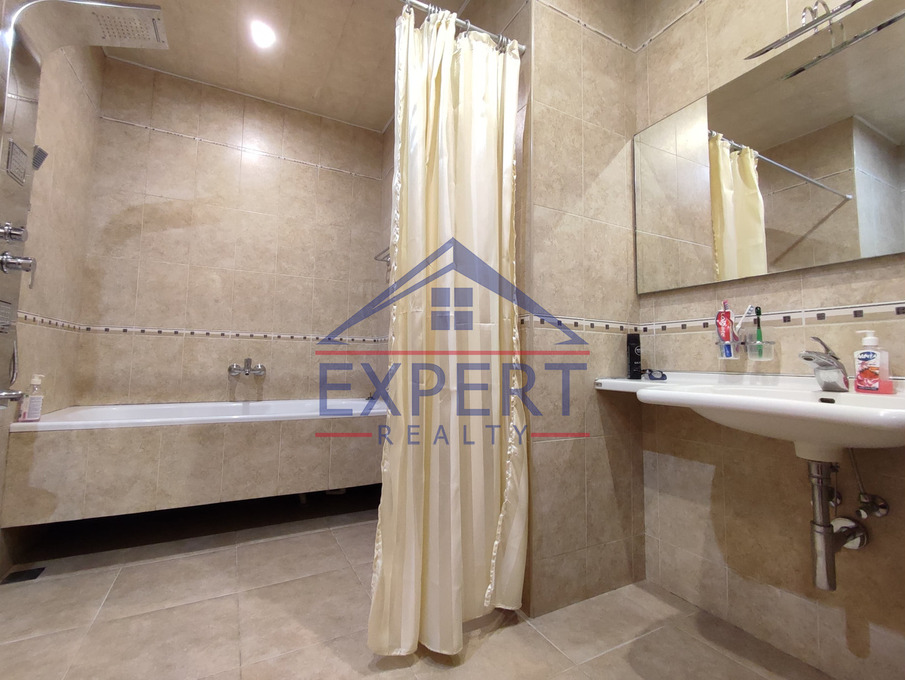 ԿԵՆՏՐՈՆ, ՊՈՒՇԿԻՆԻ ՓՈՂՈՑ, 6 ՍԵՆՅԱԿ