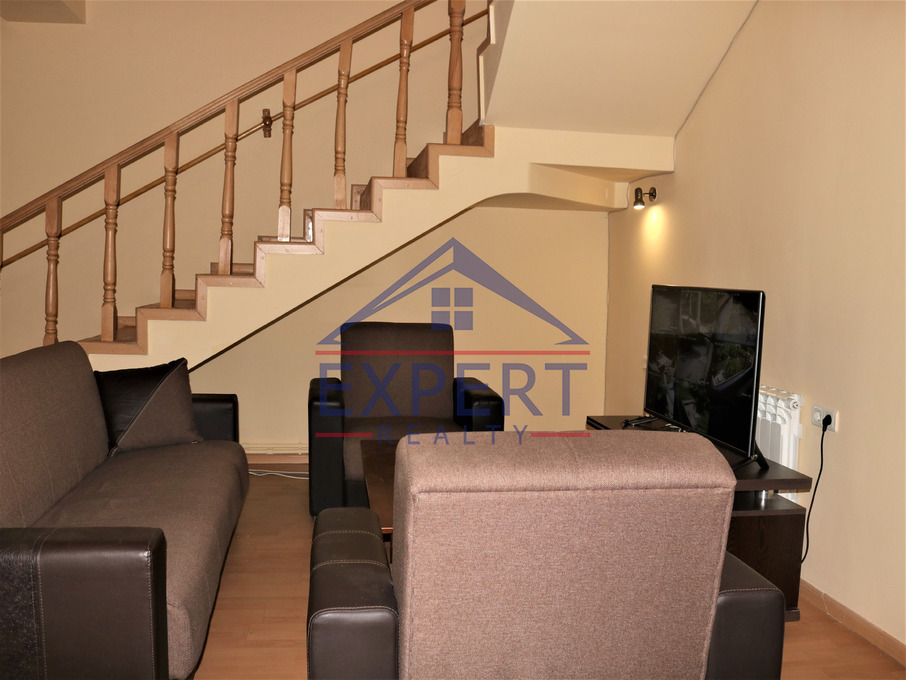 ՔԱՆԱՔԵՌ ԶԵՅԹՈՒՆ, ԲԱԲԱՅԱՆ ՓՈՂՈՑ, 5 ՍԵՆՅԱԿ