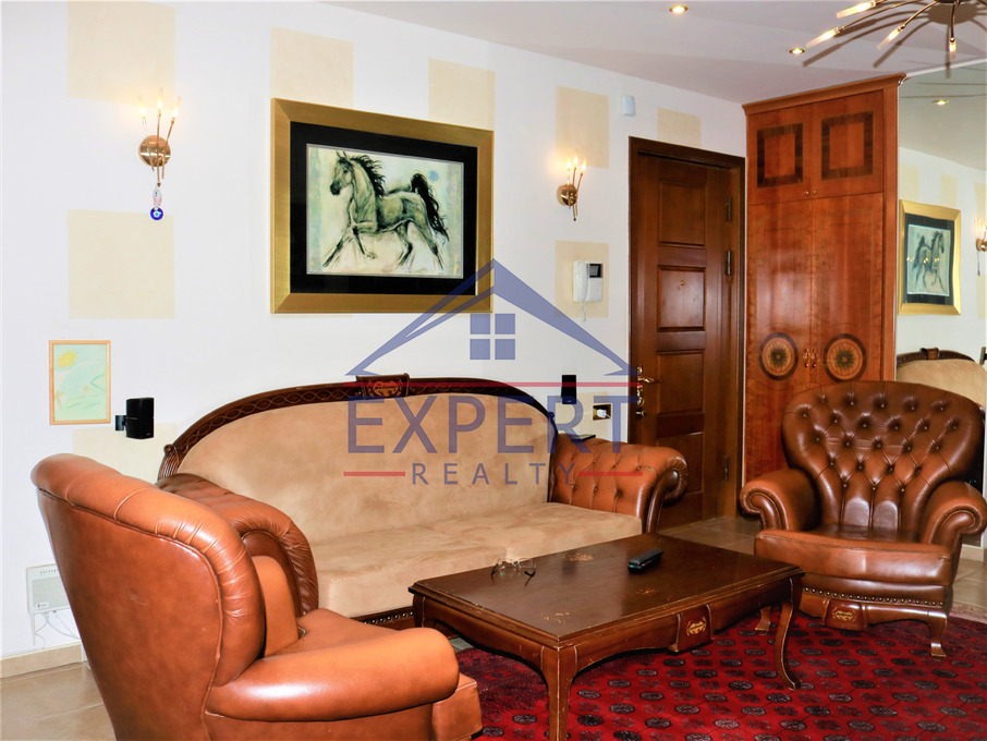 ԿԵՆՏՐՈՆ, ՊՈՒՇԿԻՆԻ ՓՈՂՈՑ, 6 ՍԵՆՅԱԿ