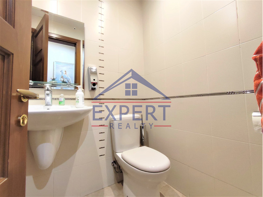 ԿԵՆՏՐՈՆ, ՊՈՒՇԿԻՆԻ ՓՈՂՈՑ, 6 ՍԵՆՅԱԿ