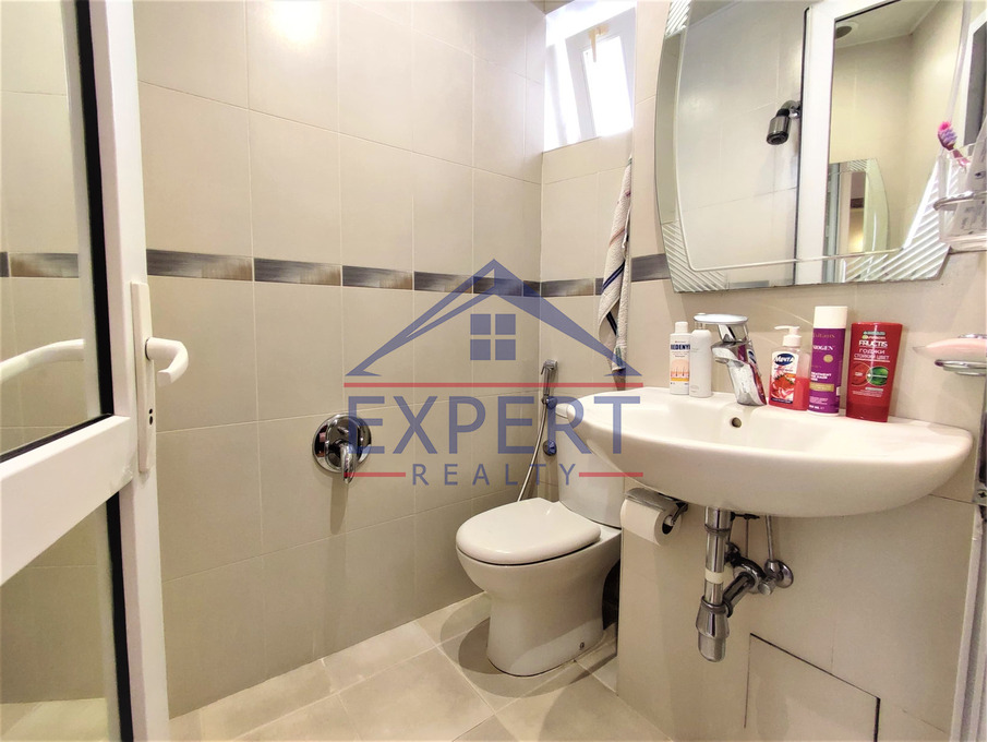 ԿԵՆՏՐՈՆ, ՊՈՒՇԿԻՆԻ ՓՈՂՈՑ, 6 ՍԵՆՅԱԿ