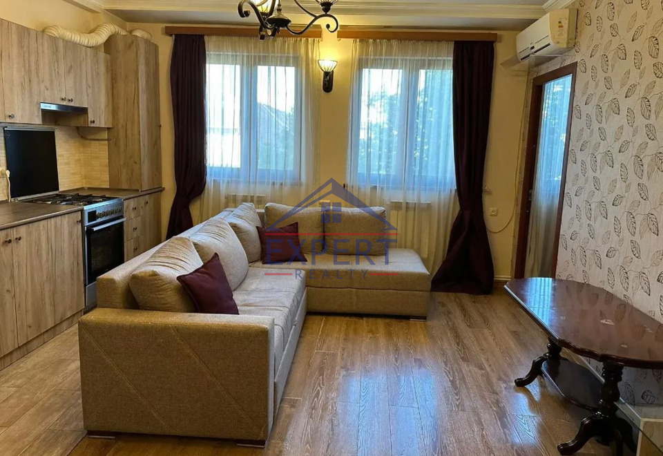 ԿԵՆՏՐՈՆ, ՏԻԳՐԱՆ ՄԵԾ ՊՈՂՈՏԱ, 3 ՍԵՆՅԱԿ