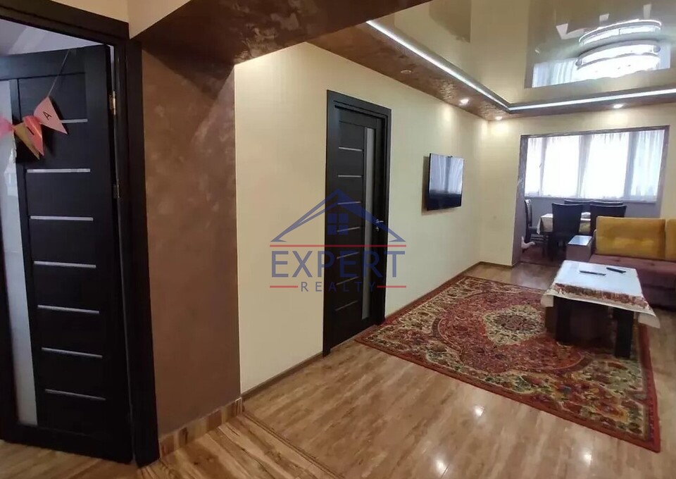 ԱՐԱԲԿԻՐ, ՀՐԱՉՅԱ ՔՈՉԱՐ ՓՈՂՈՑ, 3 ՍԵՆՅԱԿ