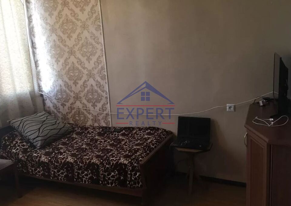 ԱՐԱԲԿԻՐ, ԿՈՄԻՏԱՍԻ ՊՈՂՈՏԱ, 2 ՍԵՆՅԱԿ