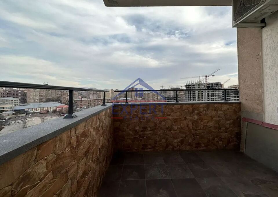 Նիկողայոս Տիգրանյան,  3սեն․, 93 քմ․, 9/12 հարկ
