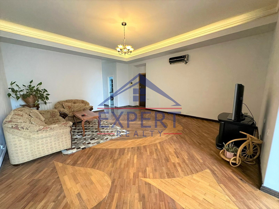 ԿԵՆՏՐՈՆ ԱՄԻՐՅԱՆ ՓՈՂՈՑ, 3 ՍԵՆՅԱԿ