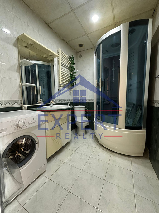 ԿԵՆՏՐՈՆ ԱՄԻՐՅԱՆ ՓՈՂՈՑ, 3 ՍԵՆՅԱԿ