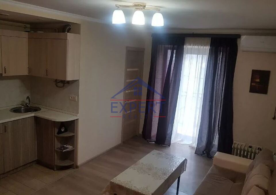 ԱՐԱԲԿԻՐ, ԿՈՄԻՏԱՍԻ ՊՈՂՈՏԱ, 2 ՍԵՆՅԱԿ