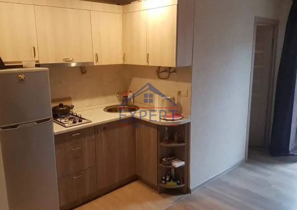 ԱՐԱԲԿԻՐ, ԿՈՄԻՏԱՍԻ ՊՈՂՈՏԱ, 2 ՍԵՆՅԱԿ