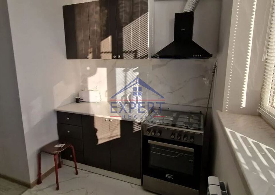 ԱՐԱԲԿԻՐ, ԱԶԱՏՈՒԹՅԱՆ ՊՈՂՈՏԱ, 2 ՍԵՆՅԱԿ