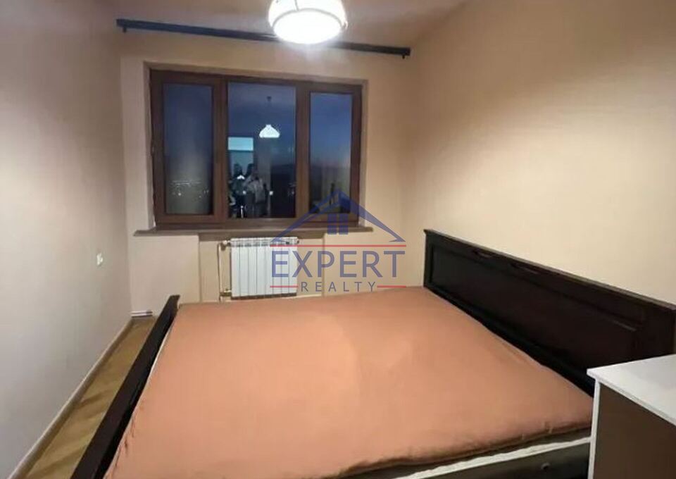 ՔԱՆԱՔԵՌ ԶԵՅԹՈՒՆ, ԴԱՎԻԹ ԱՆՀԱՂԹԻ ՓՈՂՈՑ, 3 ՍԵՆՅԱԿ