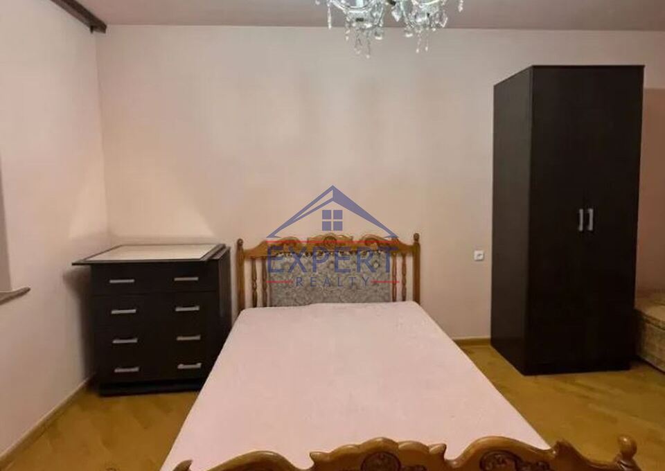 ՔԱՆԱՔԵՌ ԶԵՅԹՈՒՆ, ԴԱՎԻԹ ԱՆՀԱՂԹԻ ՓՈՂՈՑ, 3 ՍԵՆՅԱԿ