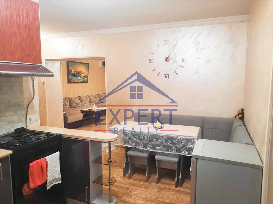 ԱՐԱԲԿԻՐ, ԱՐԱՄ ԽԱՉԱՏՐՅԱՆ ՓՈՂՈՑ, 3 ՍԵՆՅԱԿ