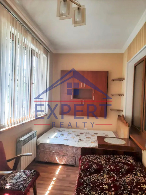 ԱՐԱԲԿԻՐ, ԱՐԱՄ ԽԱՉԱՏՐՅԱՆ ՓՈՂՈՑ, 3 ՍԵՆՅԱԿ