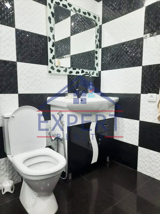 ԱՐԱԲԿԻՐ, ԱՐԱՄ ԽԱՉԱՏՐՅԱՆ ՓՈՂՈՑ, 3 ՍԵՆՅԱԿ