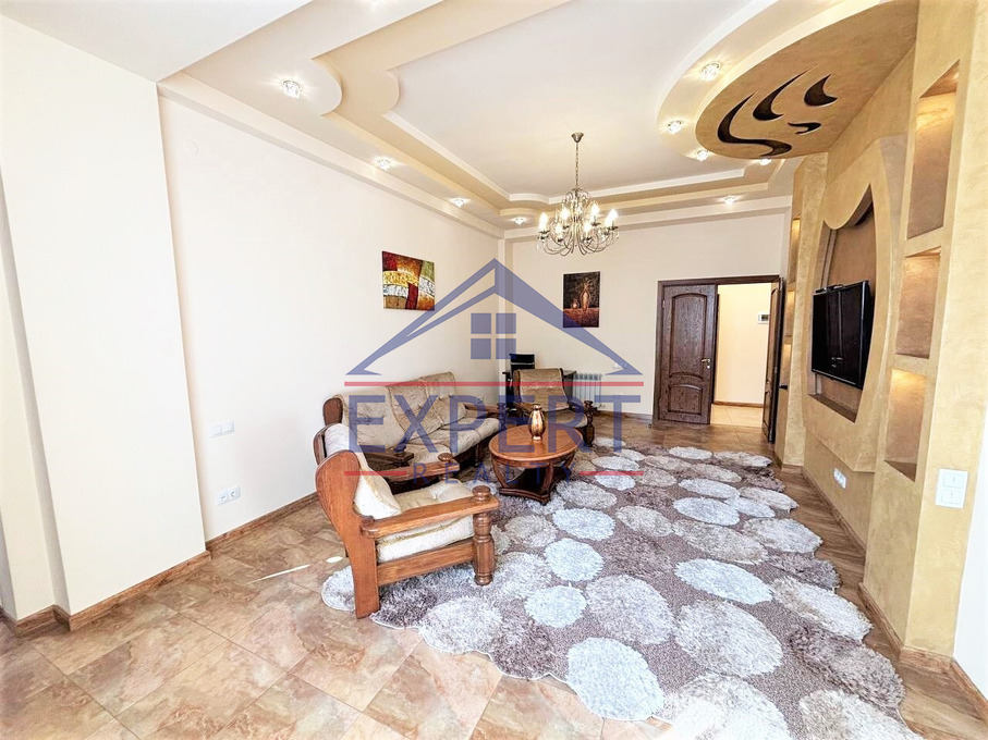 ԿԵՆՏՐՈՆ, ԱՐԱՄԻ ՓՈՂՈՑ, 3 ՍԵՆՅԱԿ