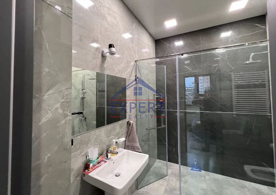 ԿԵՆՏՐՈՆ, ՄԱՇՏՈՑԻ ՊՈՂՈՏԱ, 4 ՍԵՆՅԱԿ