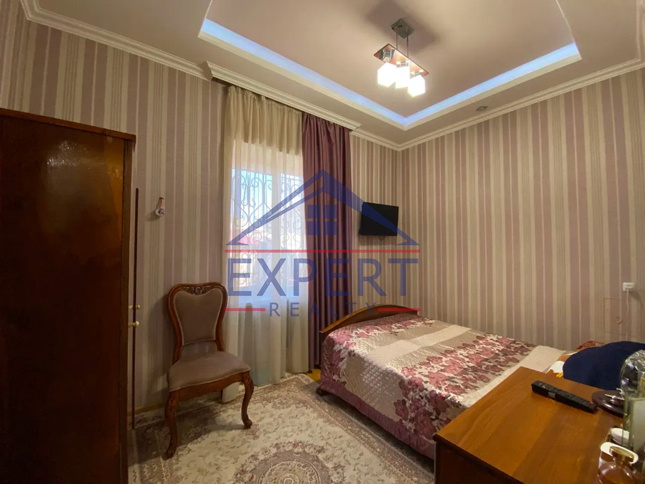 ԱՋԱՓՆՅԱԿ, ՎՇՏՈՒՆՈՒ ՓՈՂՈՑ, 3 ՀԱՐԿԱՆԻ ԱՌԱՆՁՆԱՏՈՒՆ