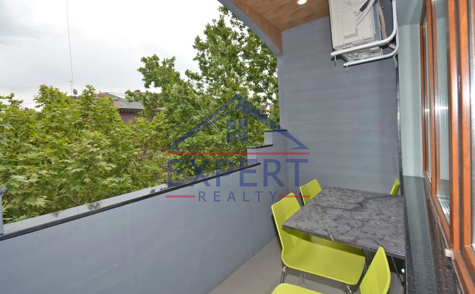 ԿԵՆՏՐՈՆ, ՄԱՇՏՈՑԻ ՊՈՂՈՏԱ, 2 ՍԵՆՅԱԿ