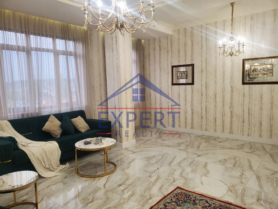 ԱՎԱՆ, ՆՎԵՐ ՍԱՖԱՐՅԱՆ ՓՈՂՈՑ, 5 ՍԵՆՅԱԿ
