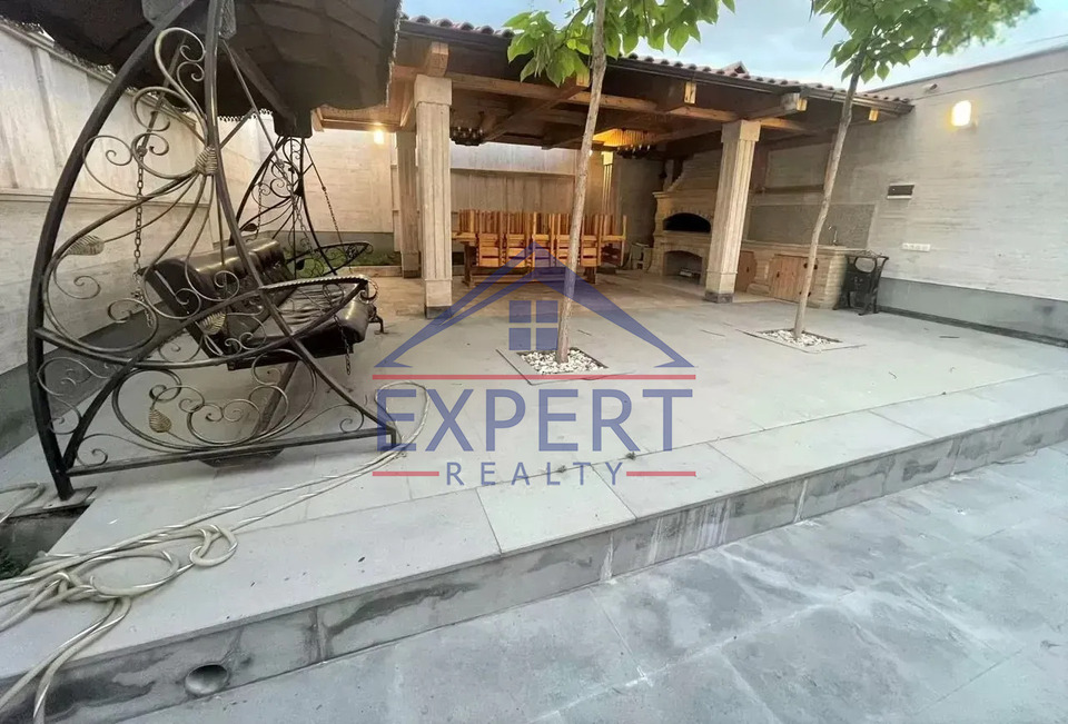 ՔԱՆԱՔԵՌ ԶԵՅԹՈՒՆ, ԱՐՄԵՆ ՏԻԳՐԱՆՅԱՆԻ ՓՈՂՈՑ, 4 ՀԱՐԿԱՆԻ ԱՌԱՆՁՆԱՏՈՒՆ