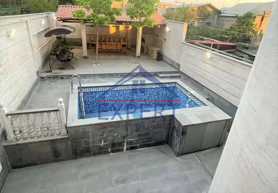 ՔԱՆԱՔԵՌ ԶԵՅԹՈՒՆ, ԱՐՄԵՆ ՏԻԳՐԱՆՅԱՆԻ ՓՈՂՈՑ, 4 ՀԱՐԿԱՆԻ ԱՌԱՆՁՆԱՏՈՒՆ