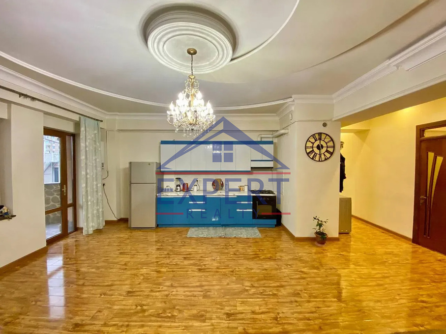 ԿԵՆՏՐՈՆ, ՎԵՐԻՆ ԱՆՏԱՌԱՅԻՆ, 3 ՍԵՆՅԱԿ
